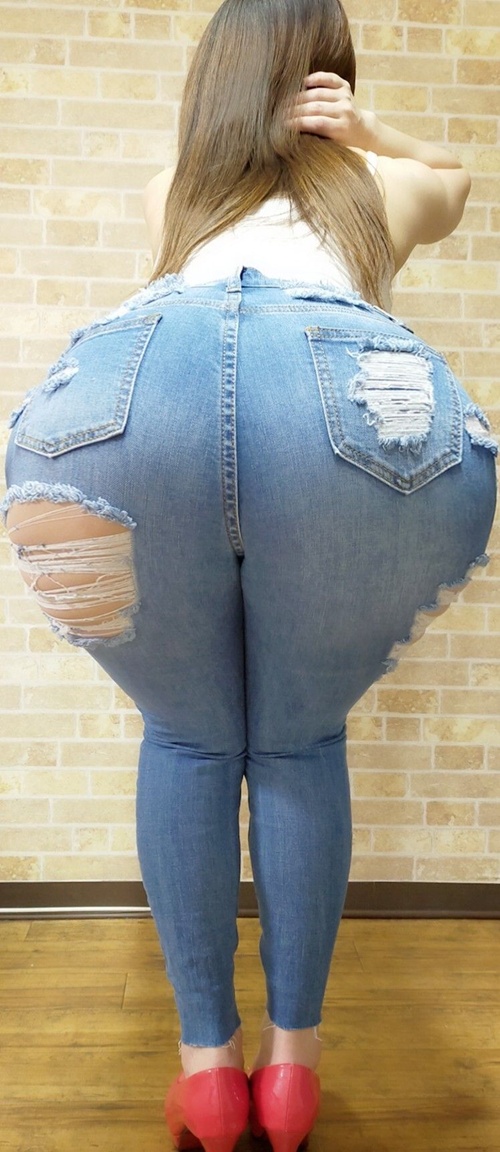 엉덩이가 한아름이네