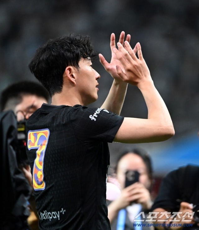 손흥민 떠나니 이런 일이...'韓 축구 10년 만에 EPL 빅클럽 0명' 대참사→양민혁도 임대 유력