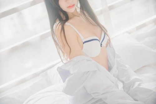 인형같은 모델이네