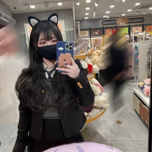 얼굴이 섬뜩하다 ㄷ